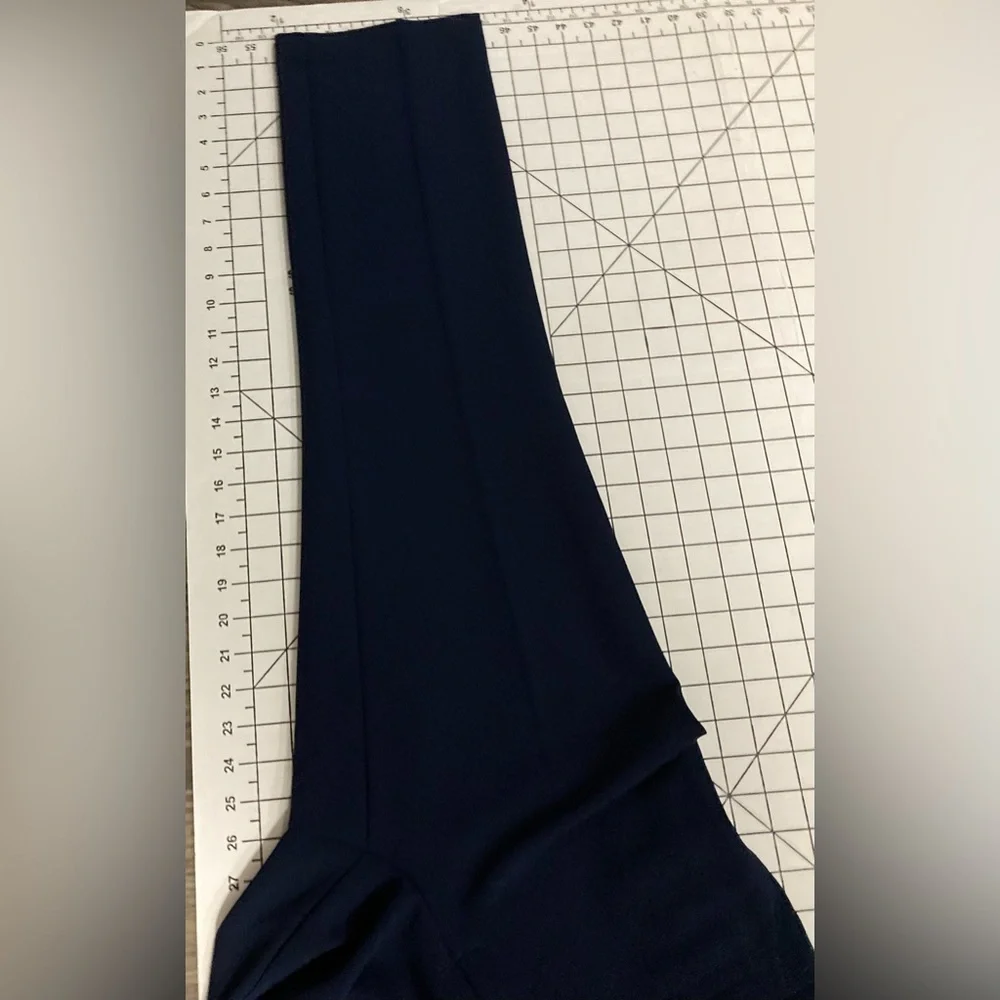 NWT Investments Petite Women’s Size 6P S Navy‎ Straight Leg 5th Ave Fit Pants